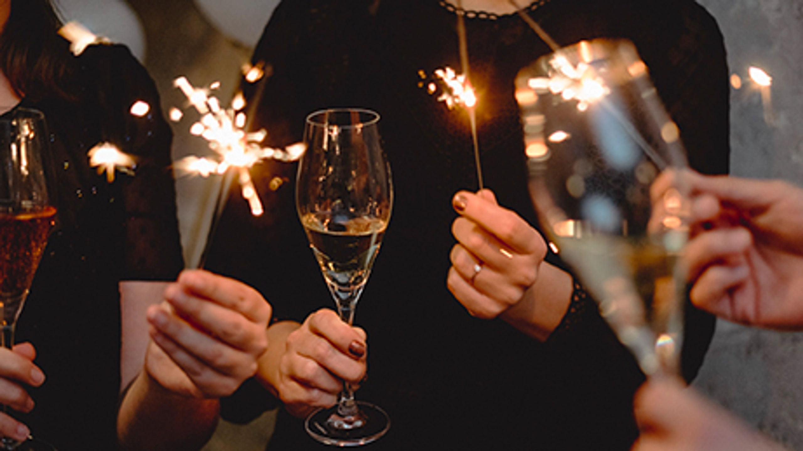 ein edles Sekt-Paket für deinen genussvollen Jahresausklang – jetzt mitmachen und mit etwas Glück gewinnen