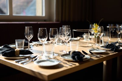 2 Tickets für die JRE CHEFS ROULETTE Mit dem FürDich Club hast du die Chance, die JRE CHEFS ROULETTE in Schladming als besonderes Genusserlebnis zu zweit zu erleben