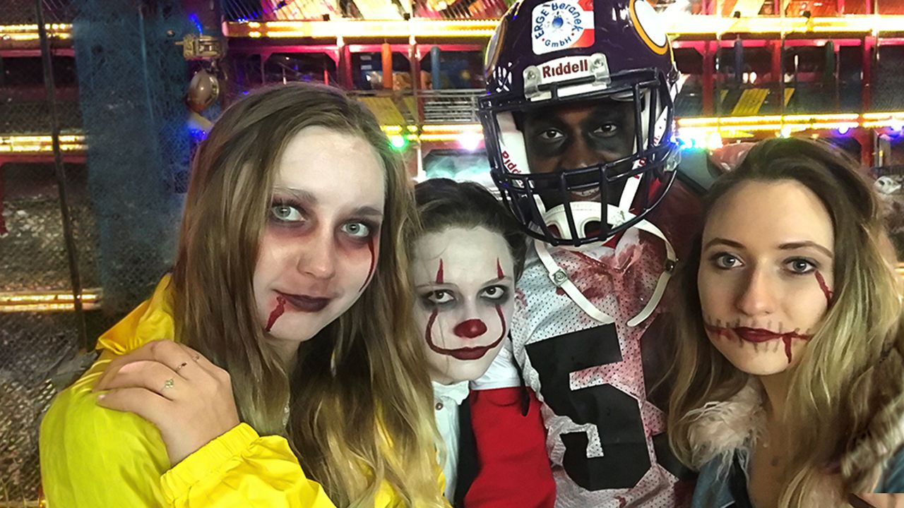 den Eintritt für die Halloween Party im O - der Klub, einen Gutschein für das Kostümgeschäft WITTE und für Taxi 31300