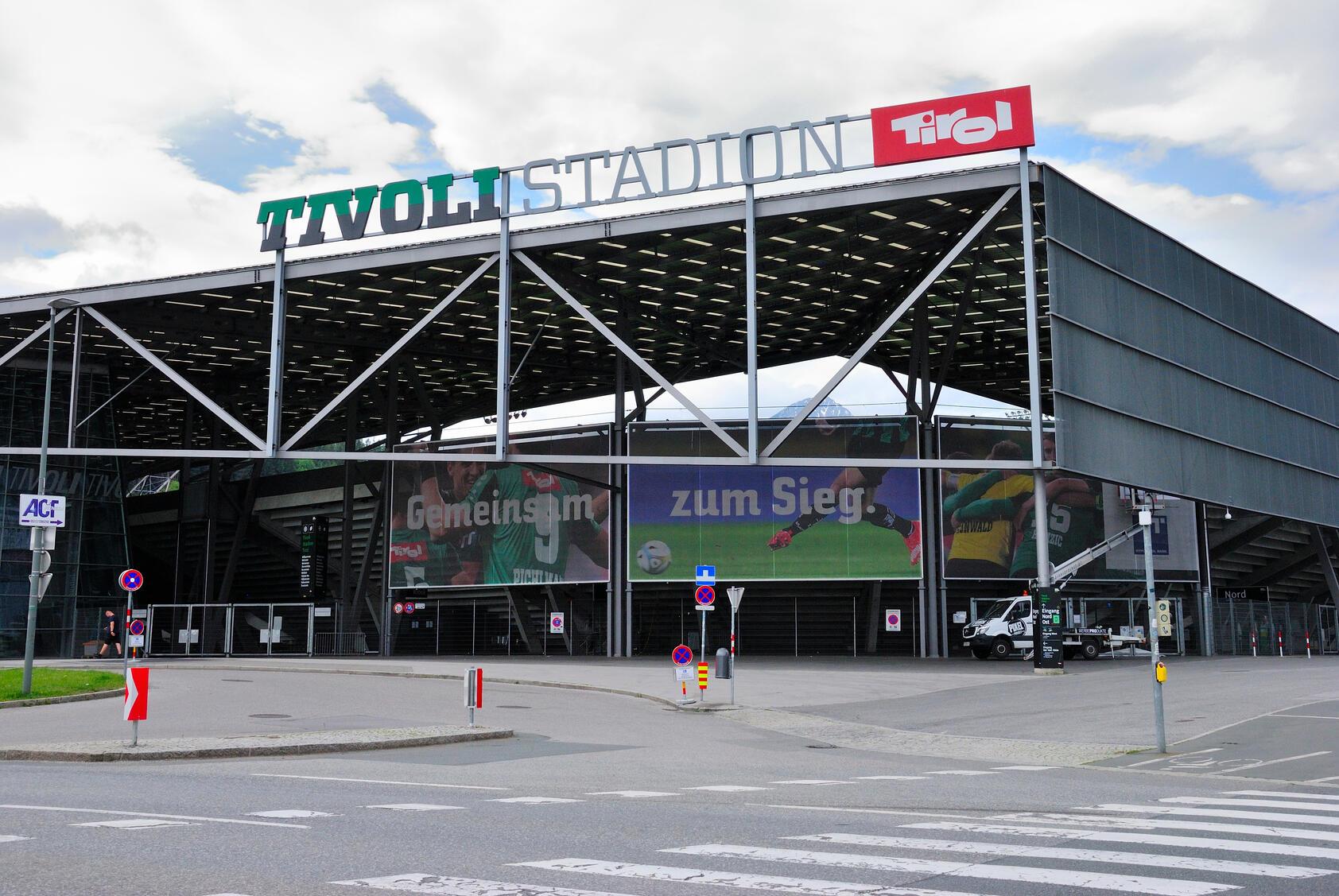 wir 5 × 2 Tickets im WSG-Sektor